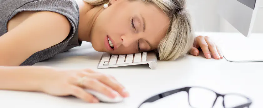 /img/bigstock-Exhausted-woman-sleeping-in-fr-73500736.jpg banner
