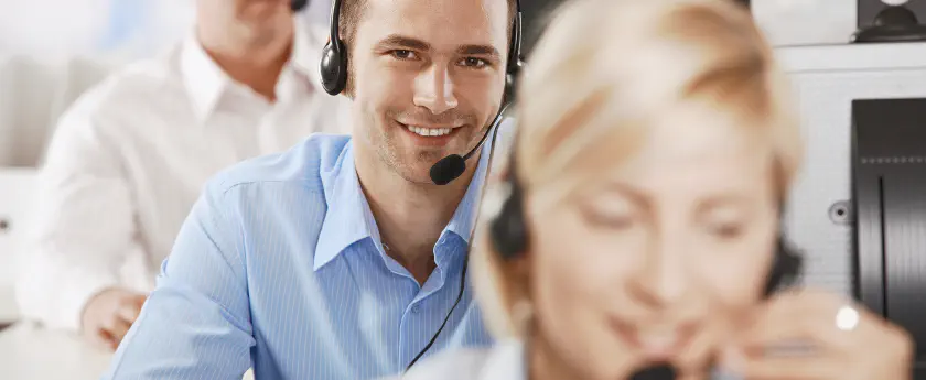 /img/bigstock-Young-customer-service-operato-13099556.jpg banner